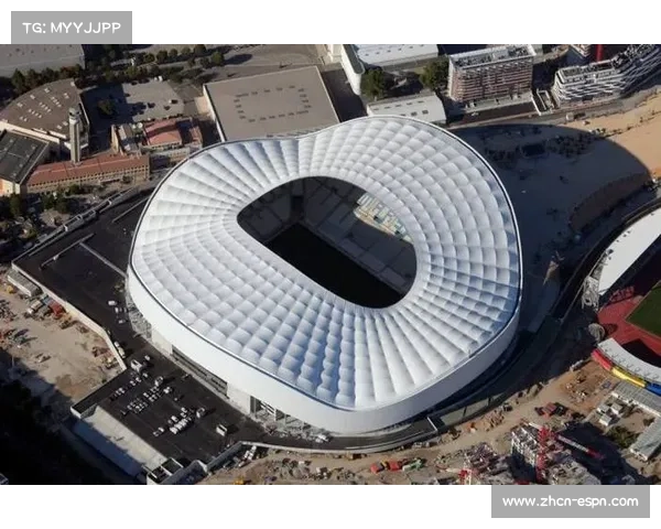 马赛主场维洛德罗姆球场展示巨型TIFO助威球队